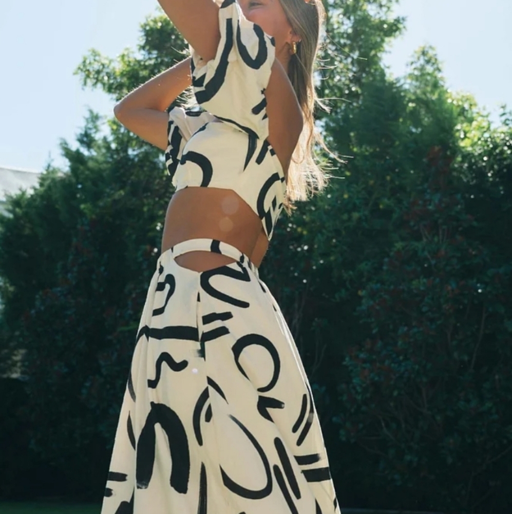 Doodle printed off shoulder Maxi Dress Matching Set